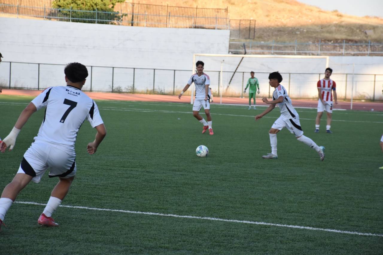 besiktas-u16-ve-sirnak-petrolspor-u16-2.jpeg
