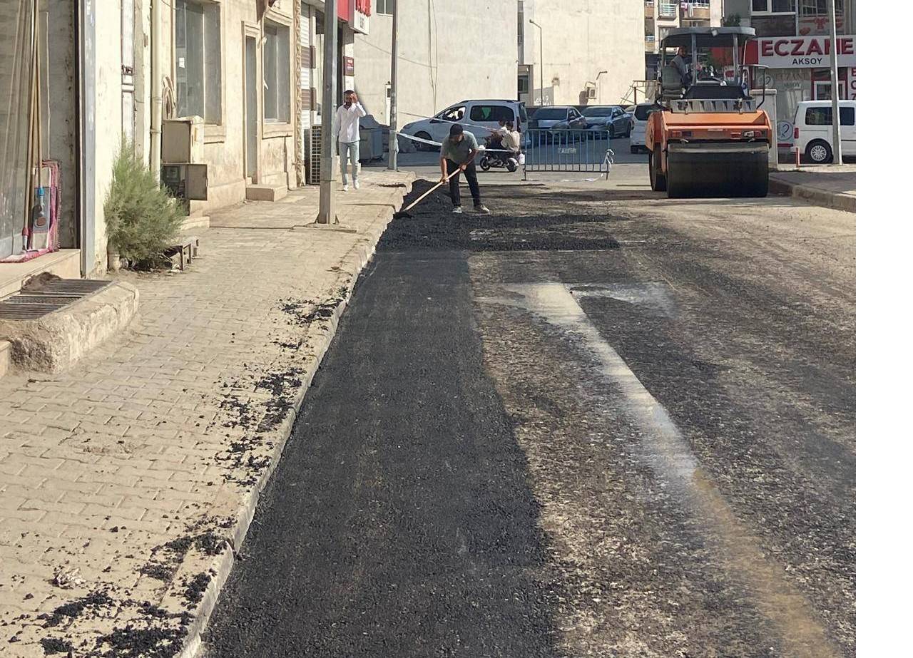 cizrede-yollar-yeniden-yapiliyor-dogalgazin-bozdugu-asfaltlar-onariliyor2.jpg