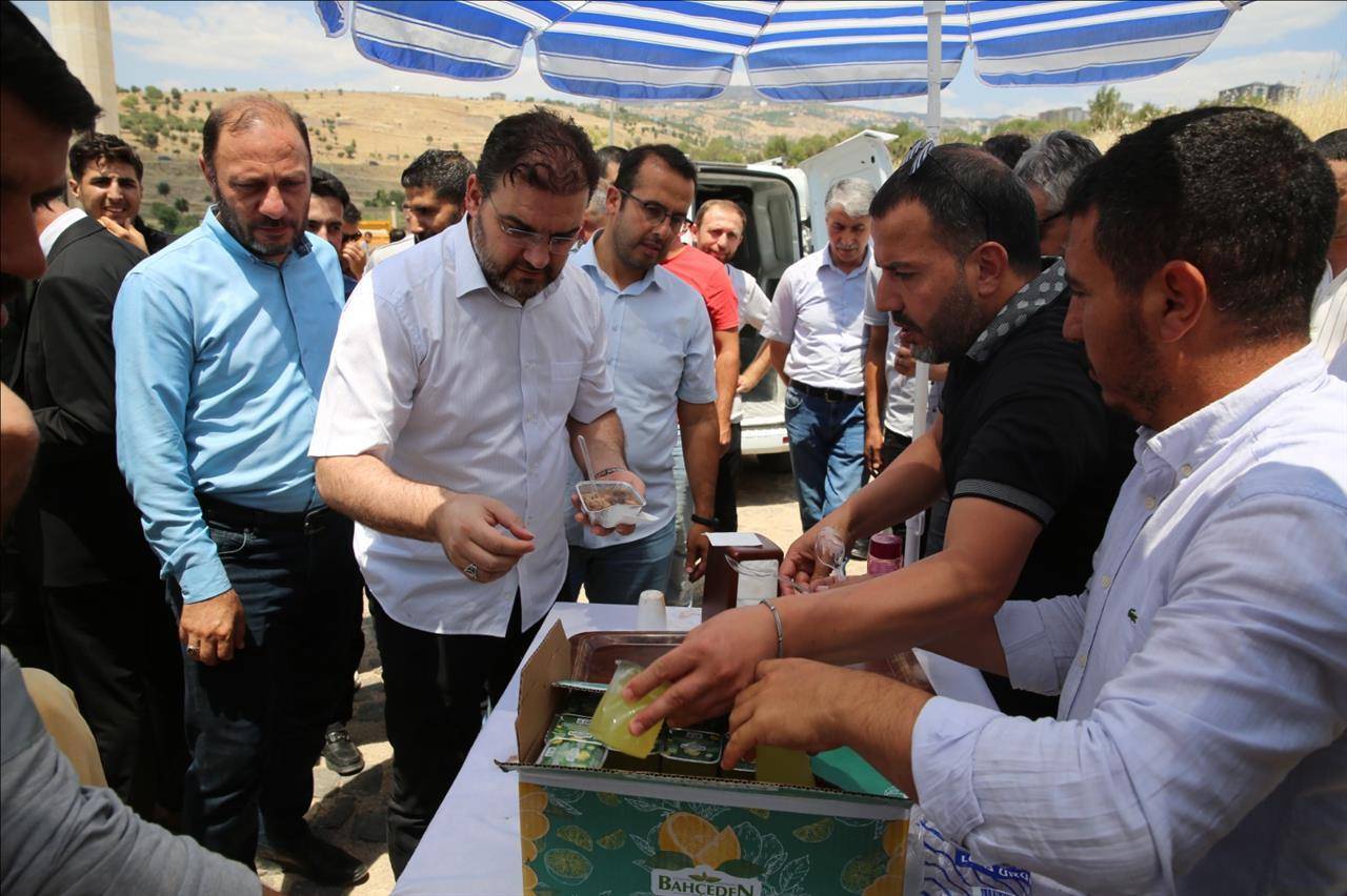 sirnak-universitesinden-15-temmuz-sehitleri-icin-duygusal-anma2.jpg
