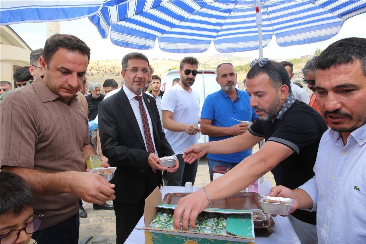 sirnak-universitesinden-15-temmuz-sehitleri-icin-duygusal-anma3.jpg