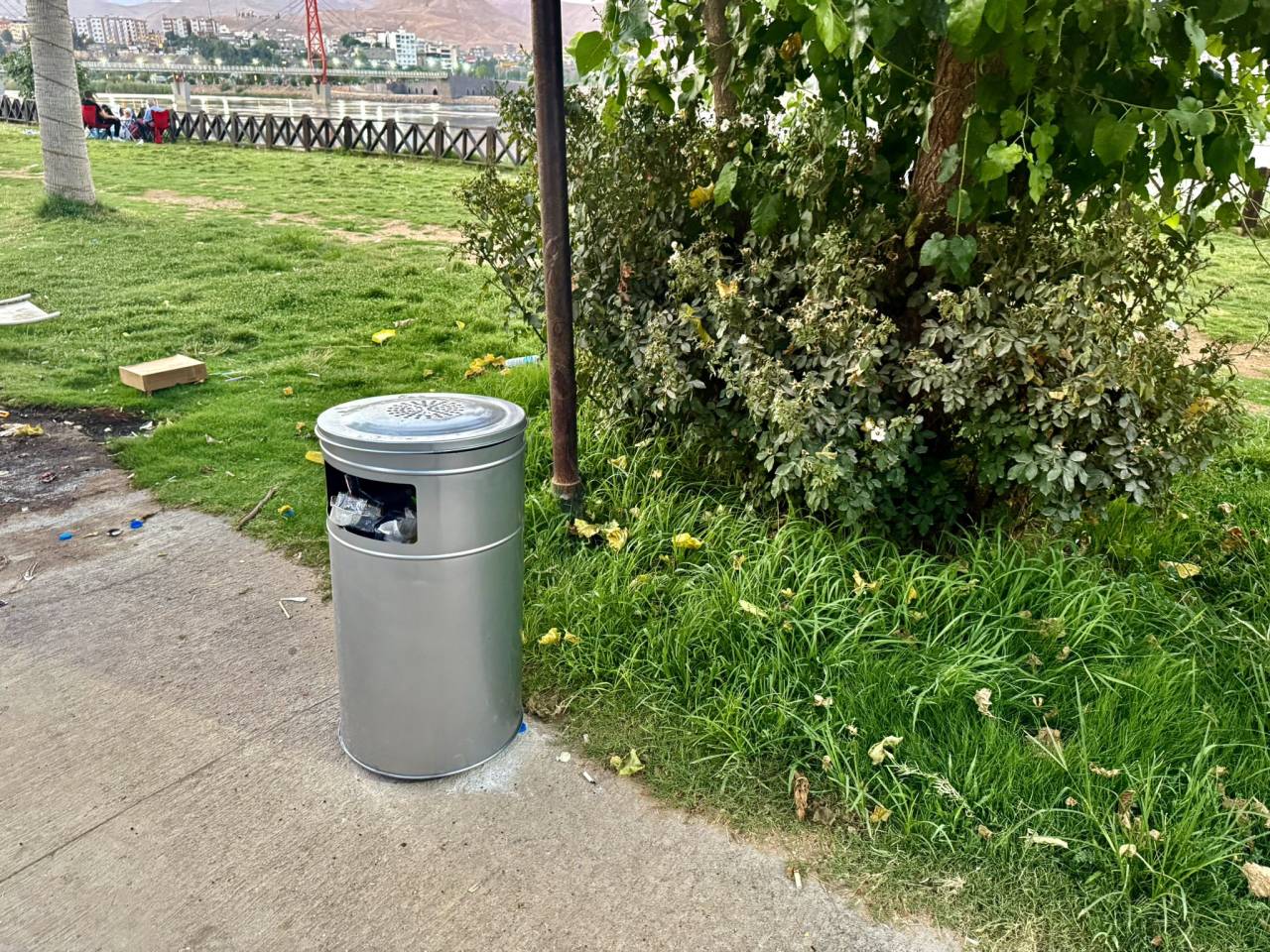 cizre-parklari-modern-ve-aydinlik-bir-gorunume-kavusuyor3.jpg
