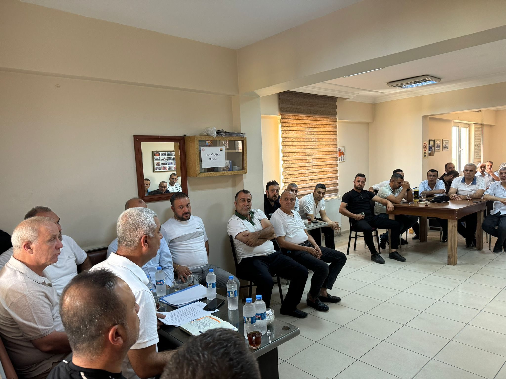 cizrede-karayollari-95-sube-sefliginde-toplu-sozlesme-sureci-bilgilendirme-ve-degerlendirme-toplantisi-4.jpg