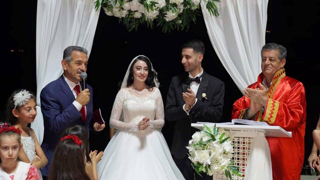 sirnakta-belediye-baskaninin-kiydigi-nikaha-iki-onemli-sahit5-001.jpg