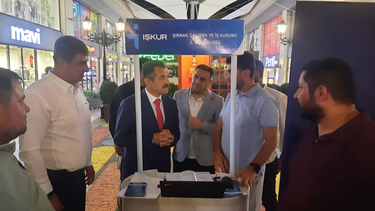 vali-birol-ekiciden-iskur-stantlarina-ziyaret2.jpg