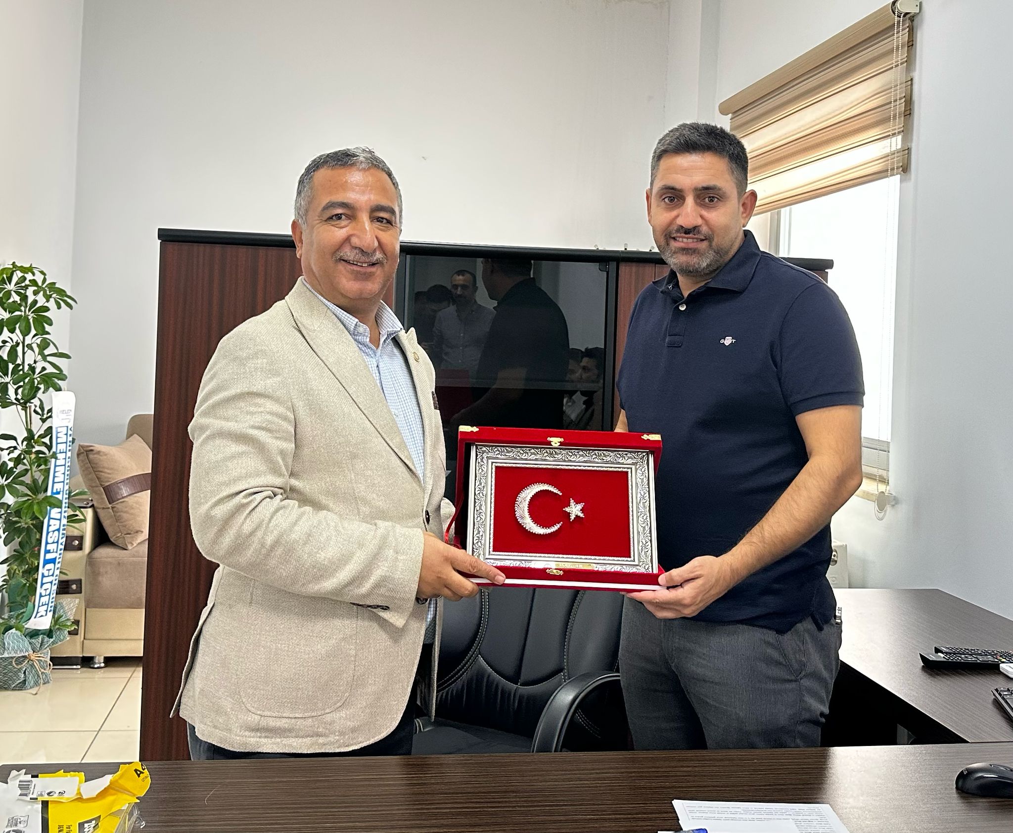 rnak-saglik-sen-heyeti-idil-devlet-hastanesinde-goreve-yeni-baslayan-yoneticilerle-gorustu-2.jpeg
