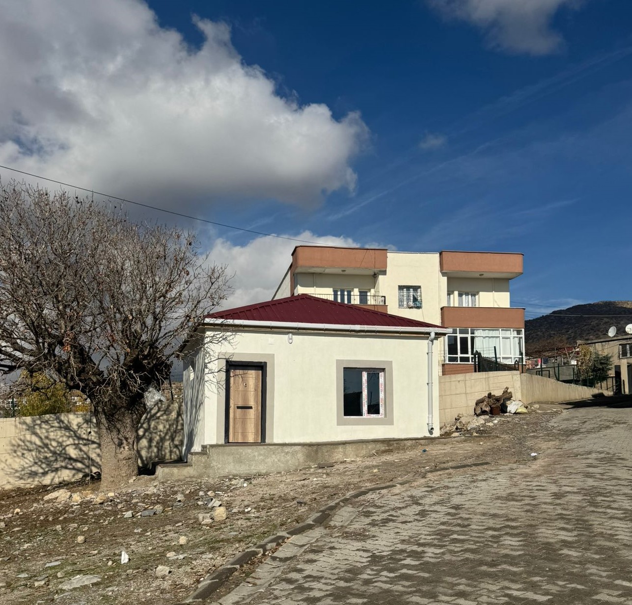 sirnakta-koy-muhtarlarina-yeni-muhtarlik-ofisleri-yapildi-1.jpeg