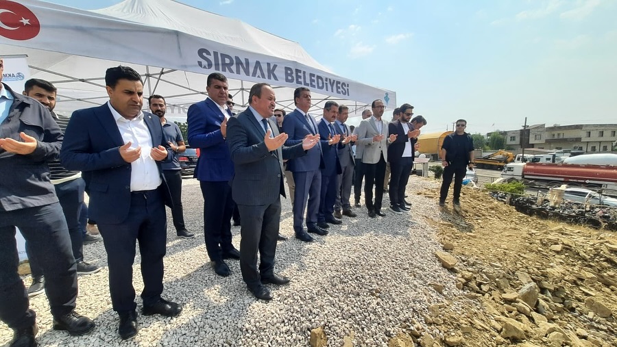bahcelievler-mh-valimiz-birol-ekici-belediye-baskani-mehmet-yarka-ve-il-protokolunun-katilim.jpg