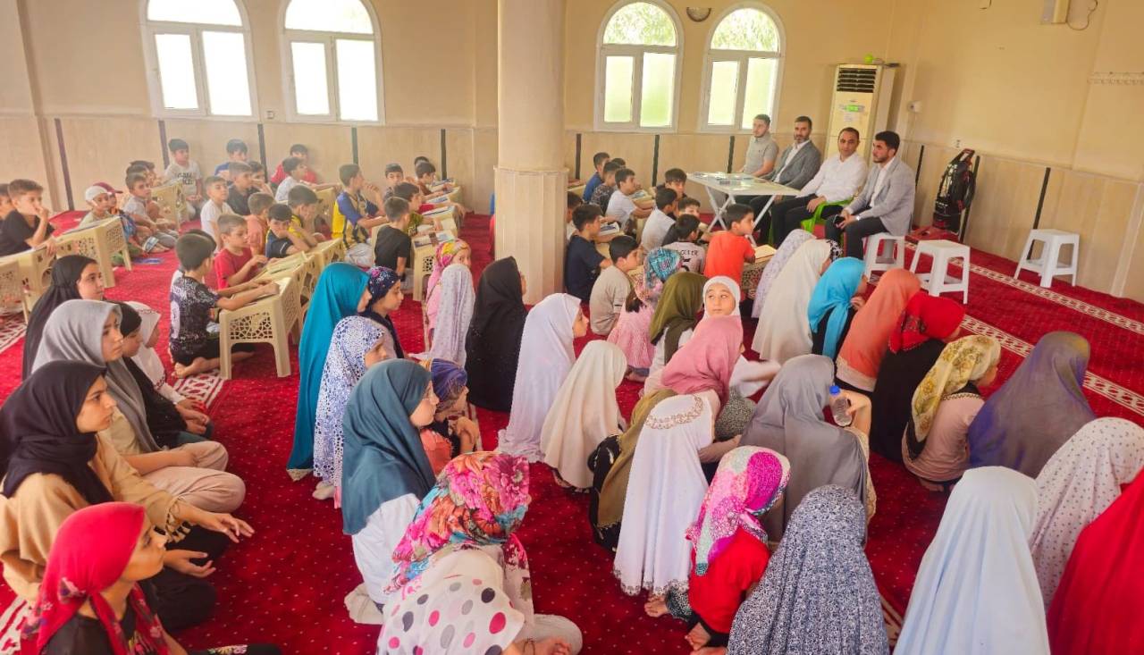 kaymakam-partaldan-yaz-kuran-kursu-ogrencilerine-anlamli-ziyaret3.jpg