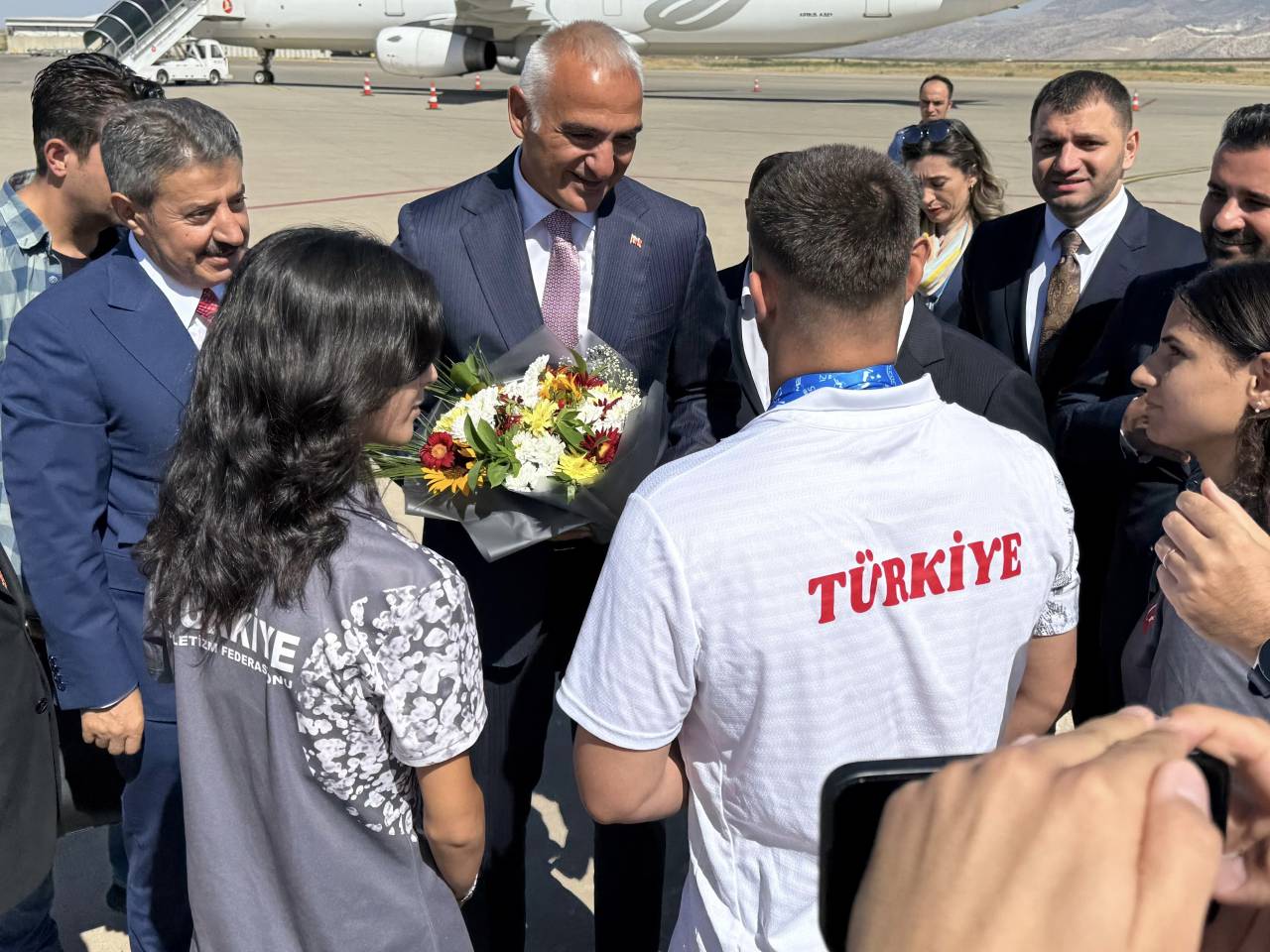 kultur-ve-turizm-bakani-mehmet-nuri-ersoy-sirnakta.jpg