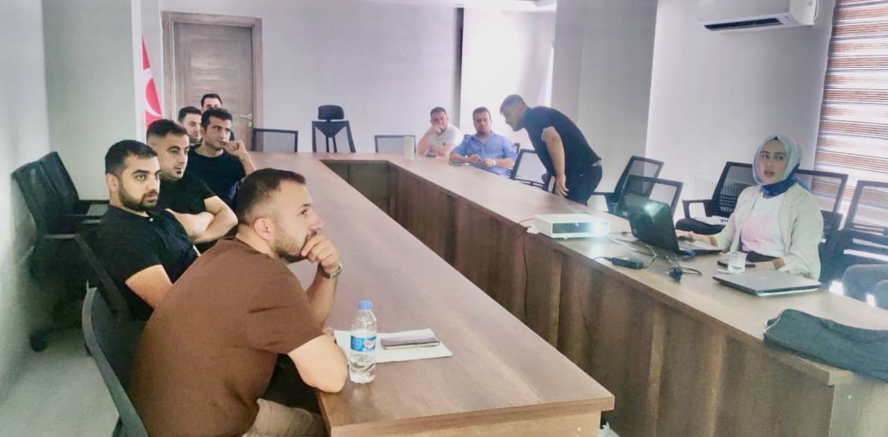 sirnakta-turizm-calisanlarina-lejyoner-hastaligi-egitimi-kopya.jpg