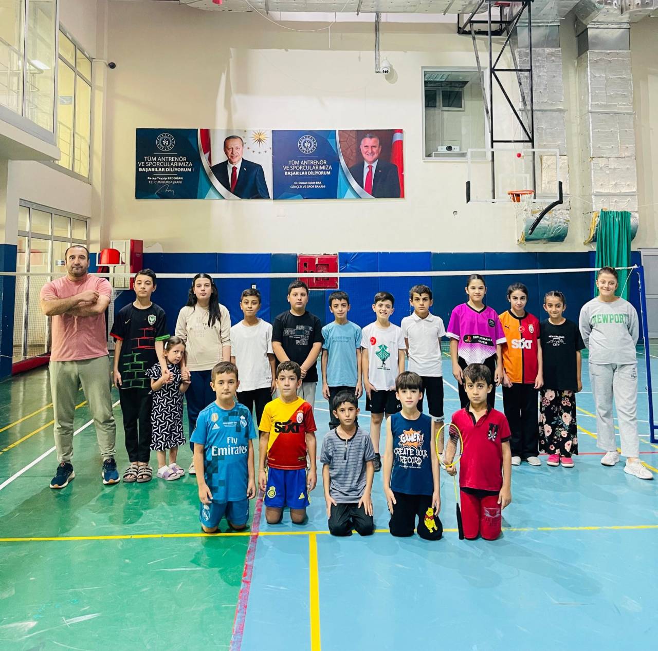 sirnakta-30-agustos-zafer-bayrami-badminton-turnuvasi-tamamlandi.jpg