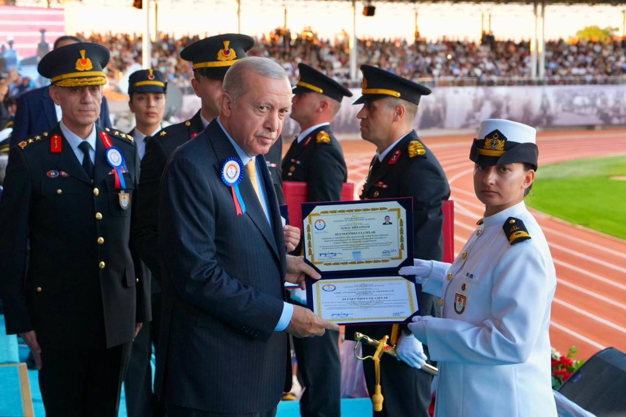 silopi-eski-karakol-komutaninin-kizi-birincilikle-tegmen-oldu-4.jpeg