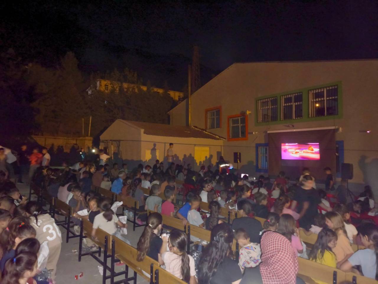 mutluluk-sirnakin-o-koyunde-cocuklar-eglenceye-doydu-1.jpg