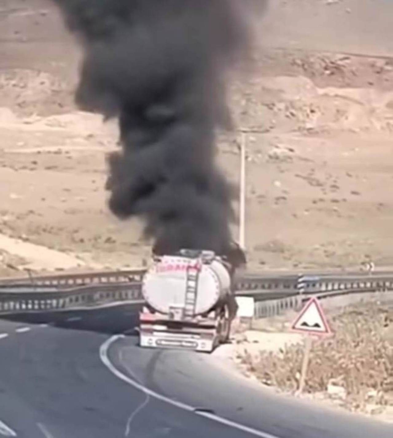 rnakta-pes-pese-iki-kaza-tanker-yandi-otomobil-refuje-cikti-1.jpeg