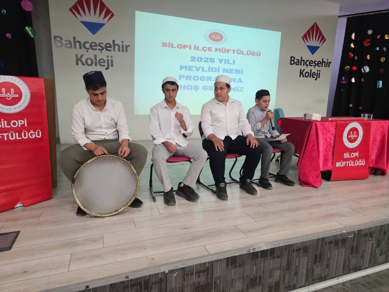 silopide-mevlid-i-nebi-coskusu-o-hafta-ornek-bir-konuyla-kutlandi-3.jpeg