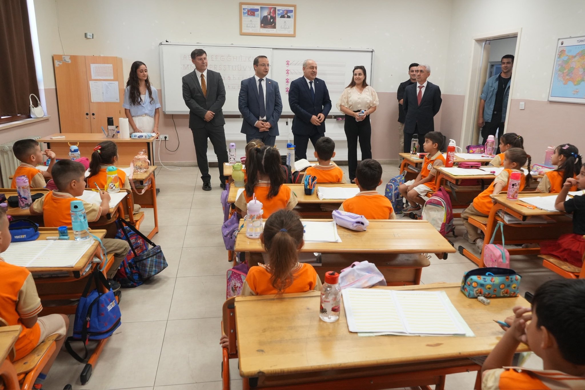 cizrede-ilkogretim-haftasi-cosku-ile-kutlandi-2.jpg
