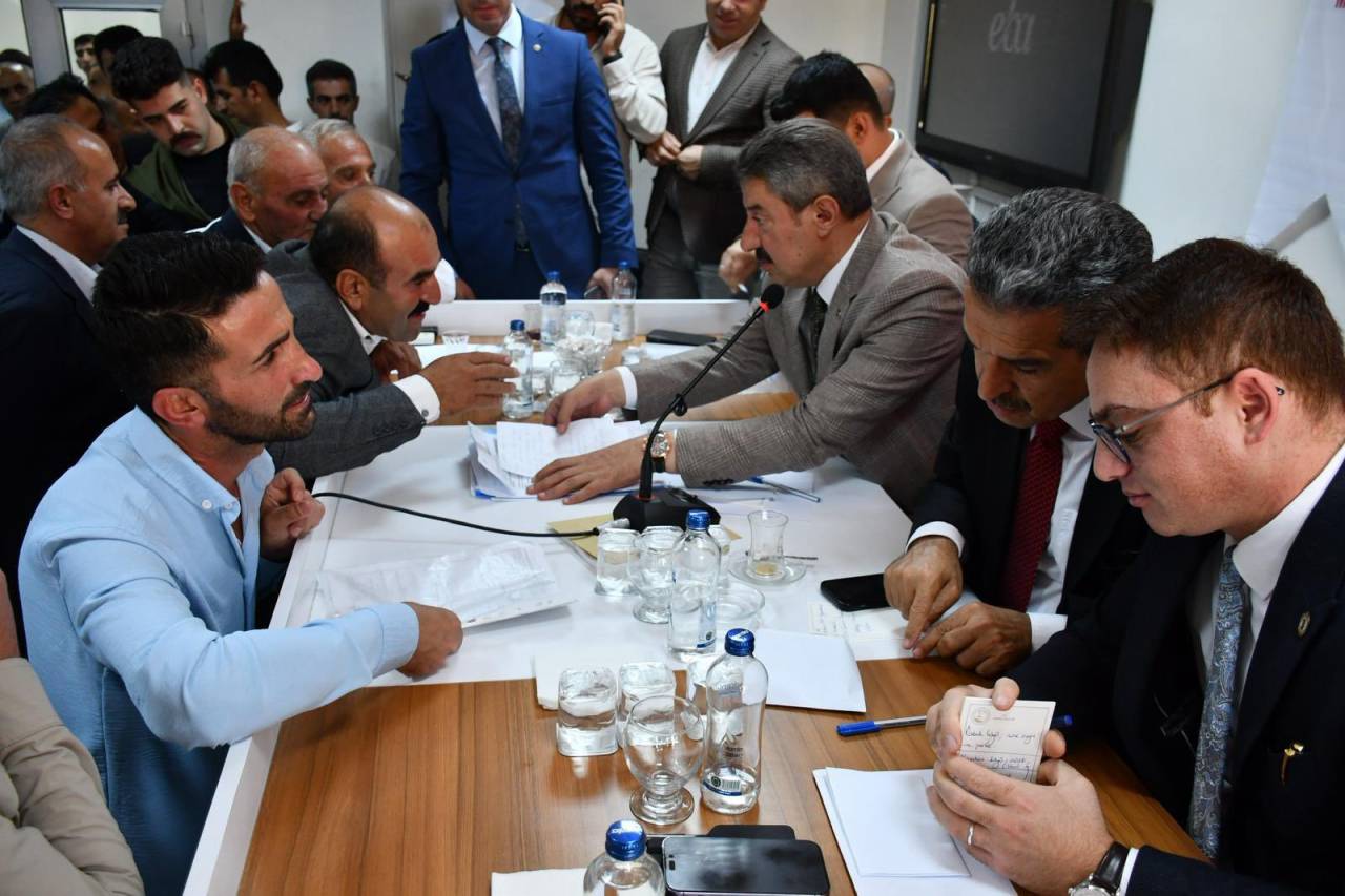 idil-icin-onemli-zirve-vali-ve-muhtarlar-masaya-oturdu2.jpg