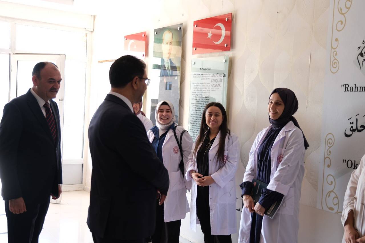 sirnak-sehrinuh-anadolu-imam-hatip-lisesinde-anlamli-bulusma2.jpg