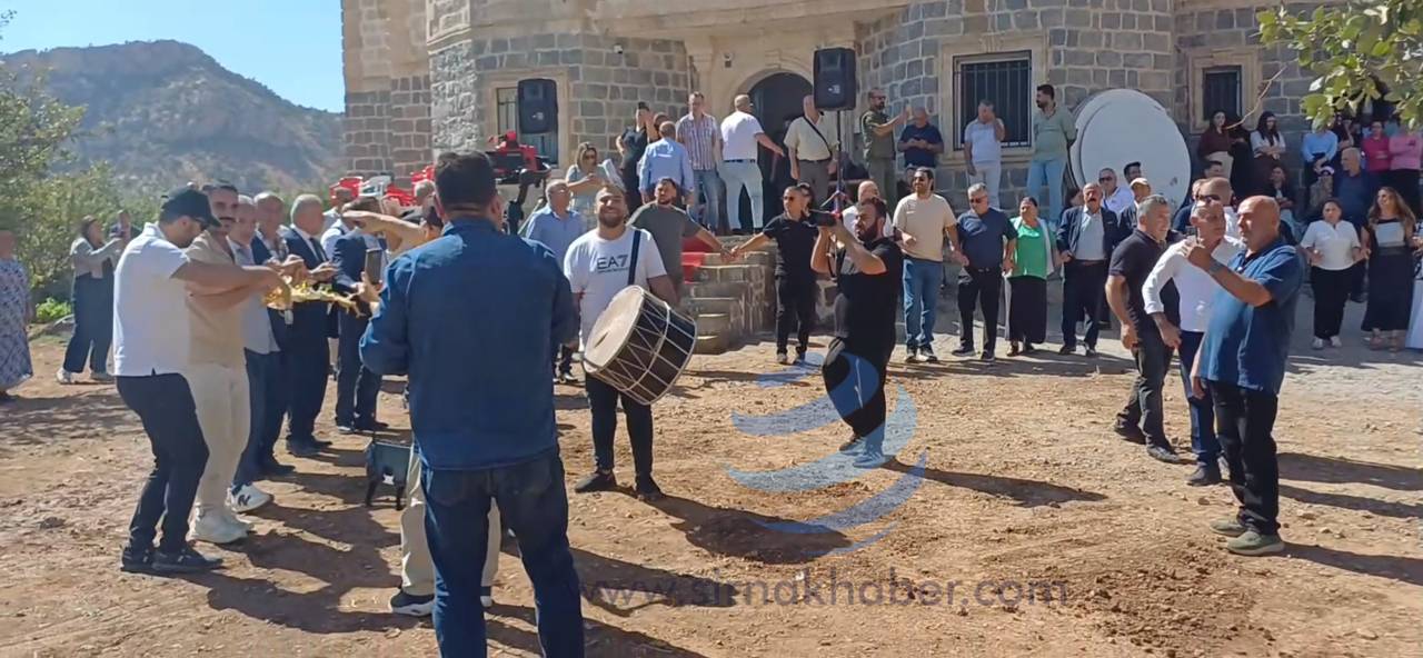 keldaniler-50-yil-sonra-cudide-halaya-durdu-1.jpg