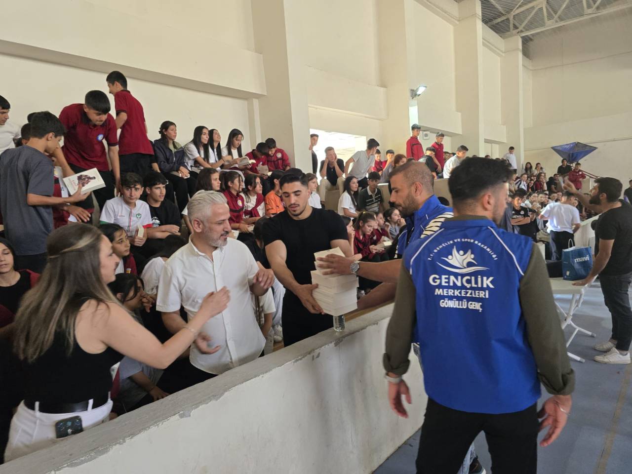 sirnak-spor-lisesinde-spor-ve-edebiyat-bulusmasi2.jpg