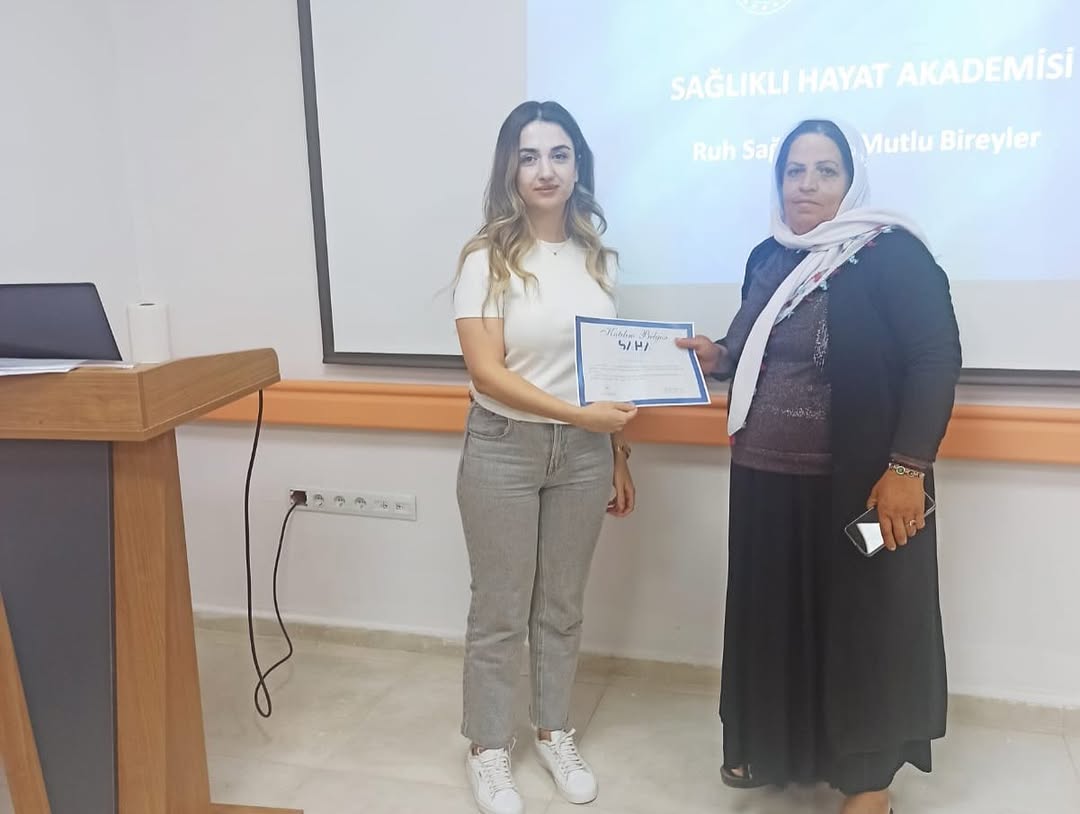 saglik-bakanliginin-saglikli-hayat-akademisi-saha-elcileri-projesi-kapsaminda-silopi-ilce-s-3.jpg
