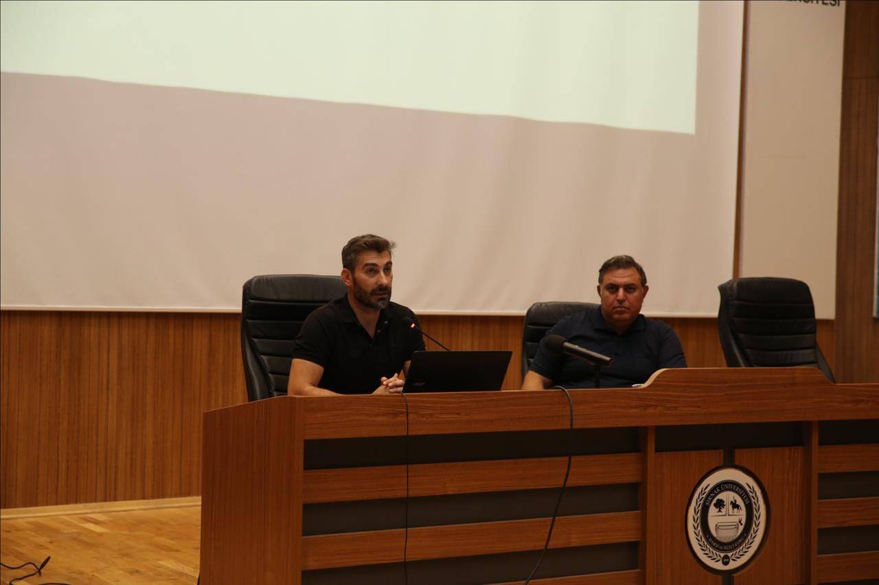 sirnak-universitesinde-yeni-akademik-yil-oryantasyonla-start-aldi3.jpeg