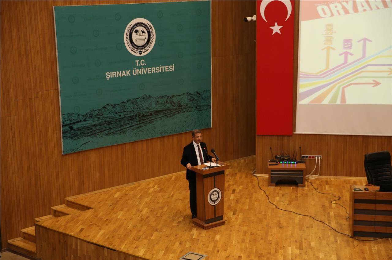 sirnak-universitesinde-yeni-akademik-yil-oryantasyonla-start-aldi4.jpeg