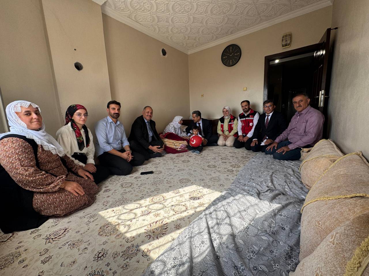 vali-ekici-94-yillik-cinari-ziyaretle-mutlu-etti-2.jpeg