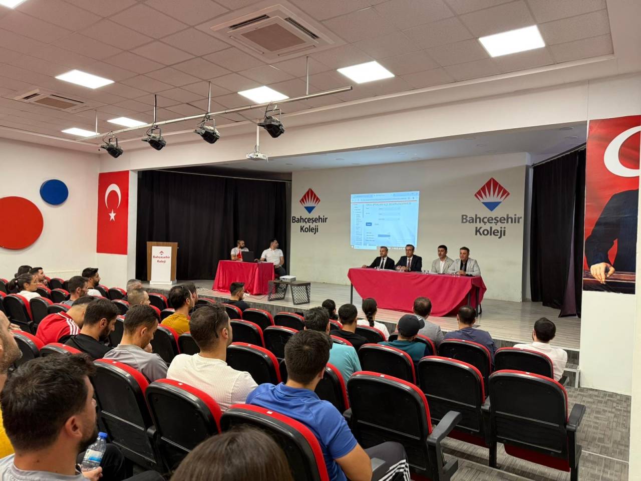 sirnakta-okul-sporlari-icin-is-birligi-toplantisi-yapildi-2.jpg