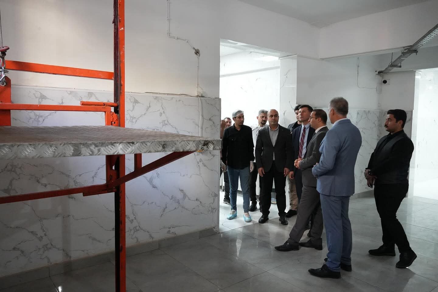 kaymakam-baycar-cizre-ogretmenevi-ve-aksam-sanat-okulundaki-calismalari-inceledi-1-001.jpg