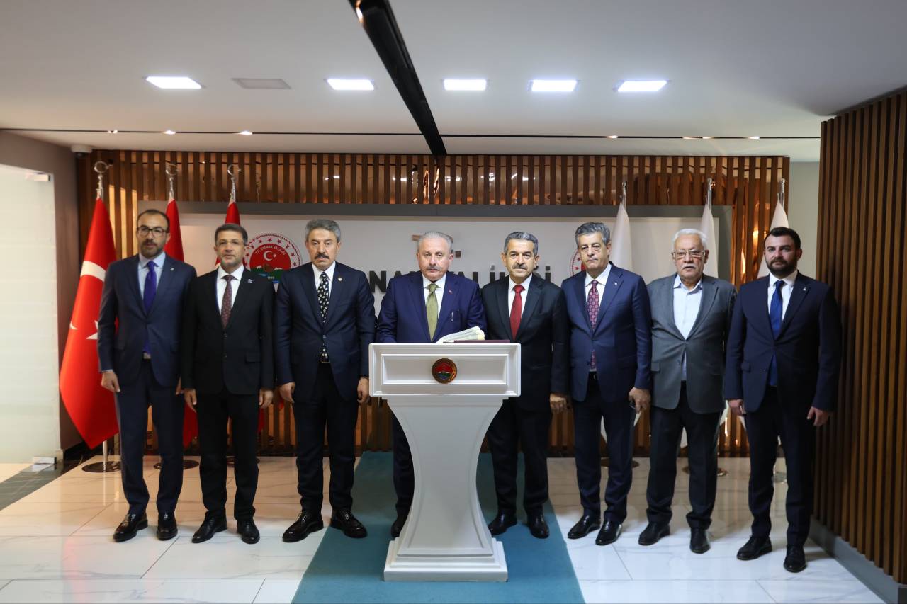 tbmm-eski-baskani-prof-dr-mustafa-sentop-1.jpg