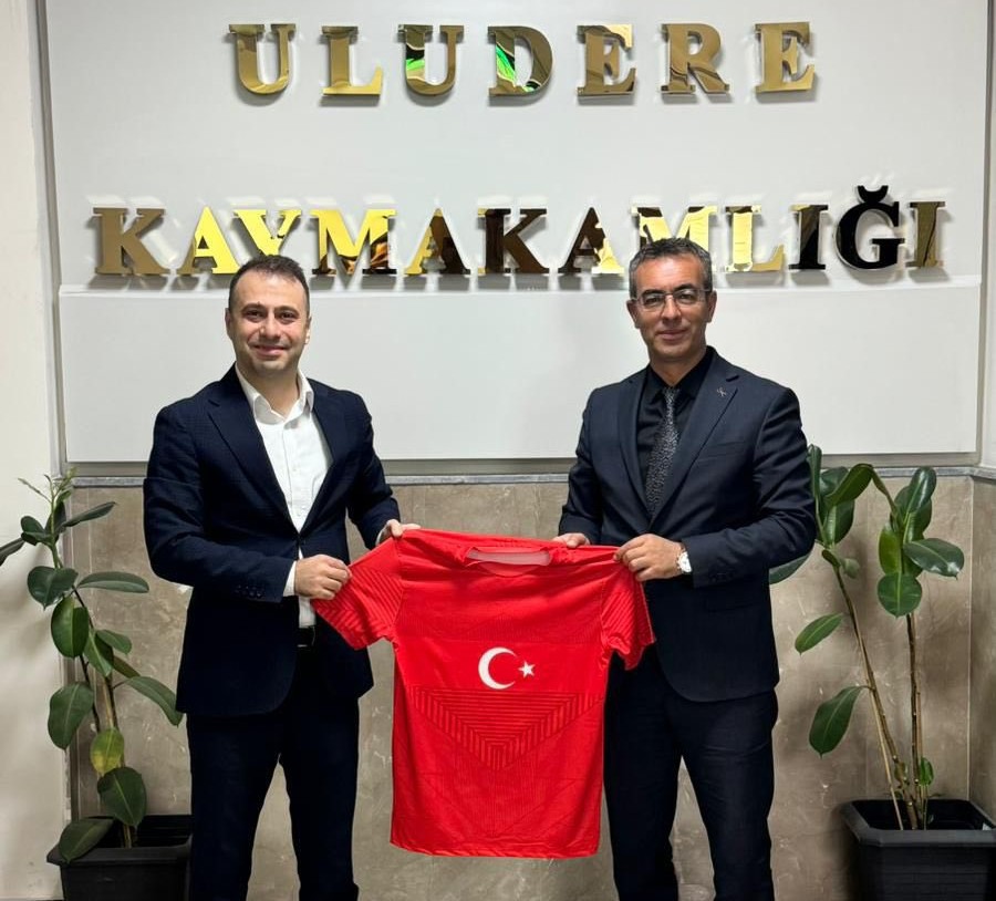 sirnak-genclik-ve-spor-il-muduru-uluderedeki-tesislerde-incelemelerde-bulundu-1.jpg