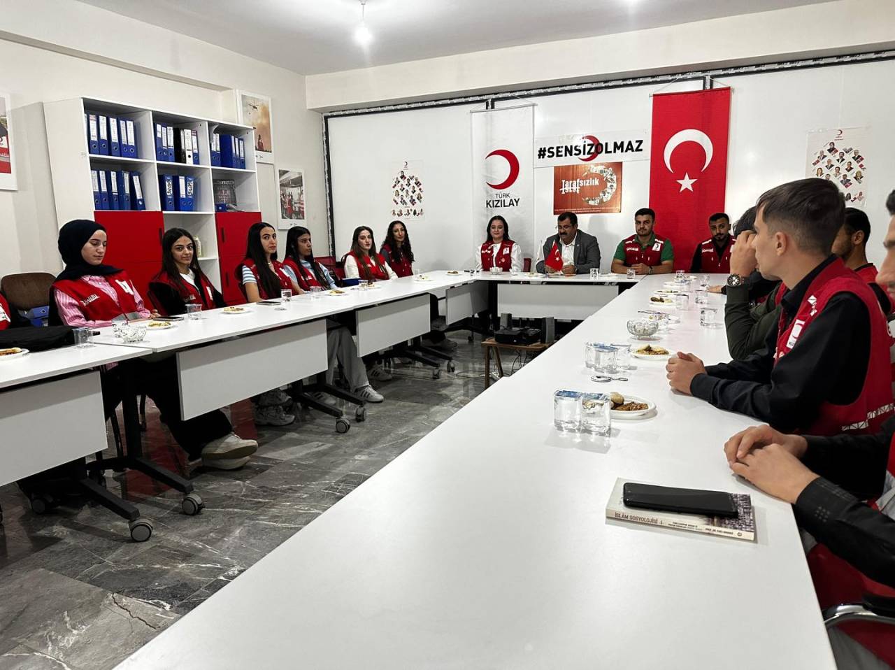 kizilay-haftasi-hazirlik-toplantisi-sirnakta-yapildi.jpg