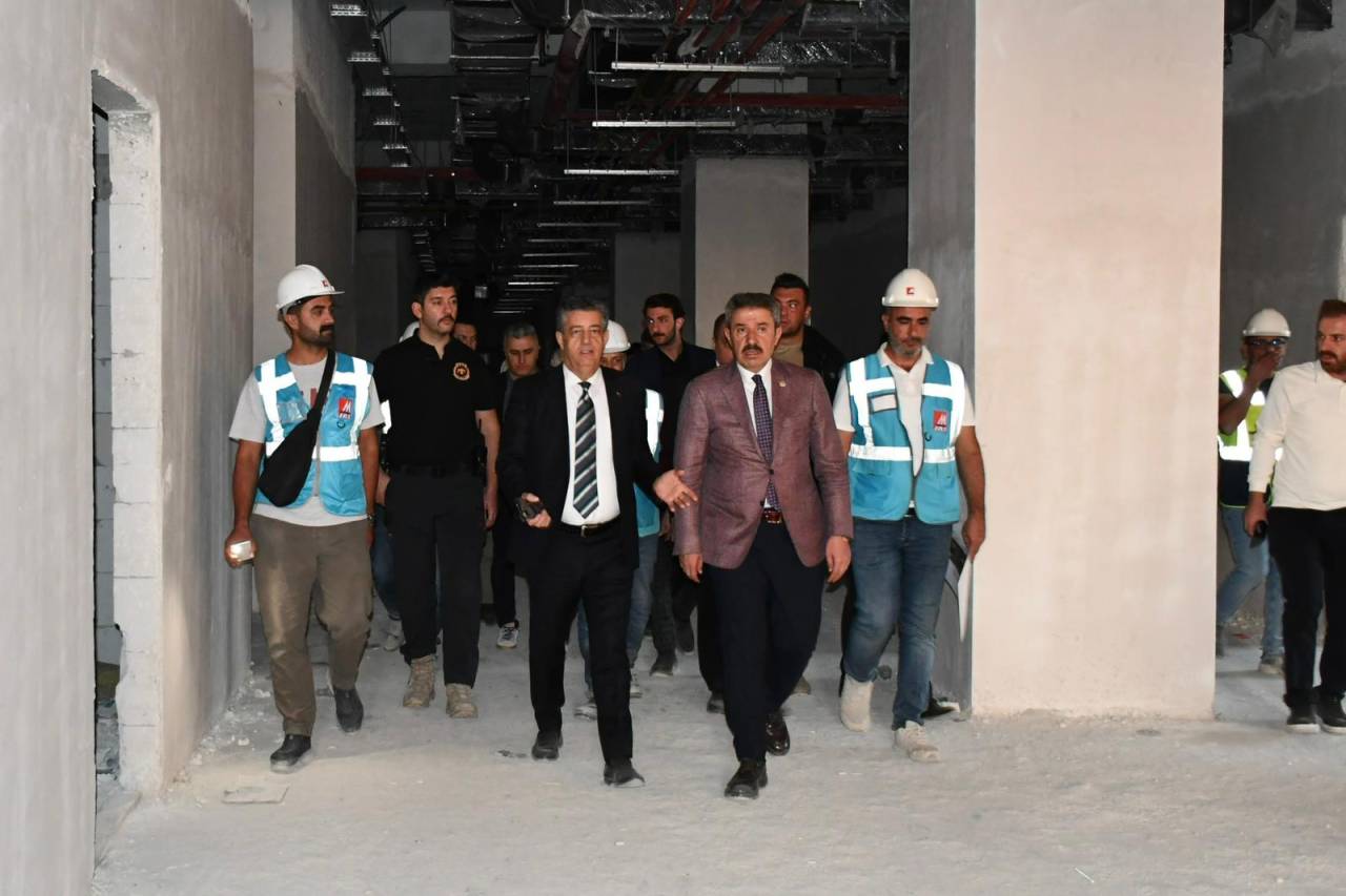 sirnakta-500-yatakli-yeni-devlet-hastanesinin-insaati-denetlendi-2.jpg