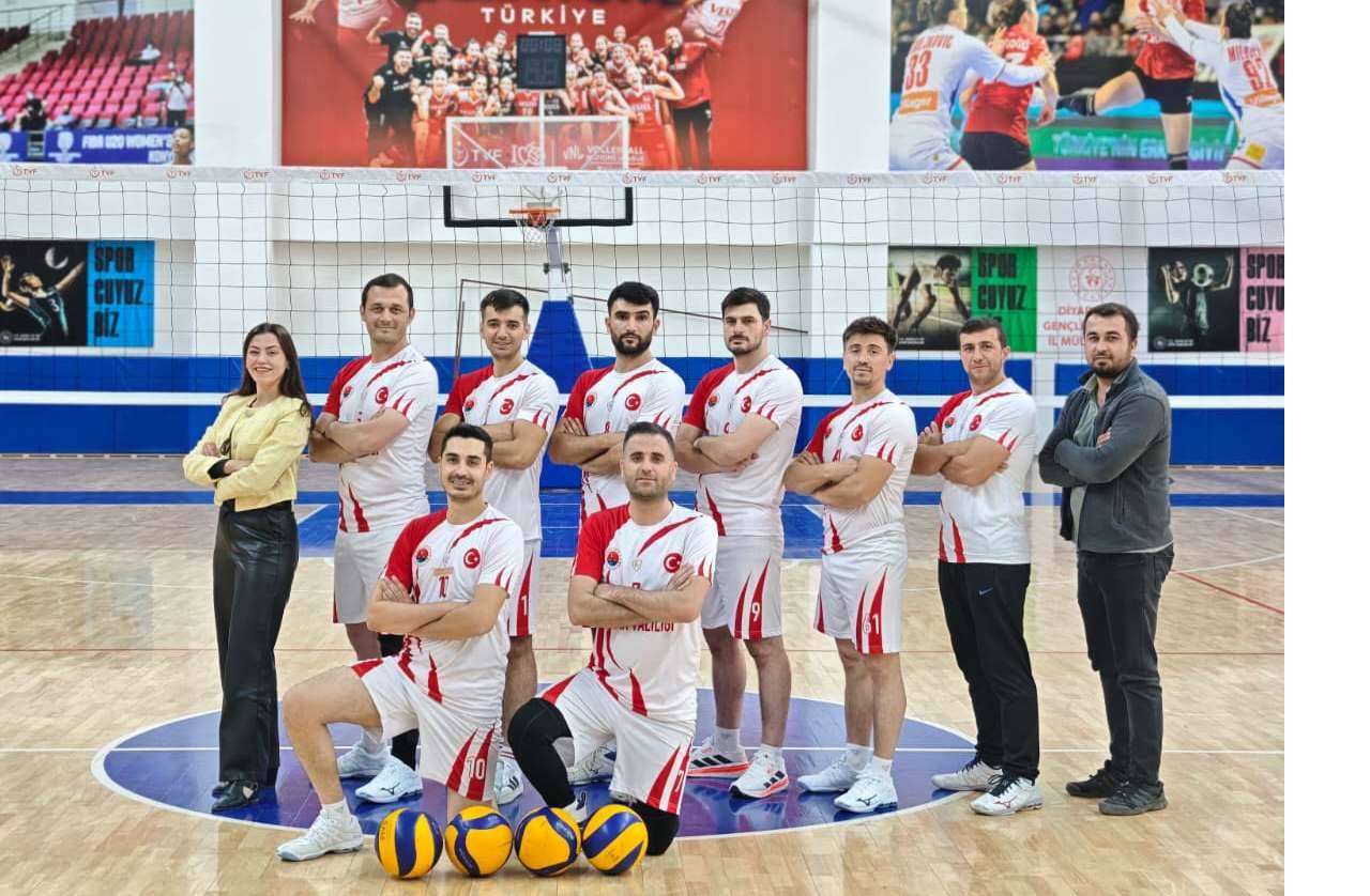 rnak-valiligi-voleybol-takimi-yari-finalde-3.jpeg