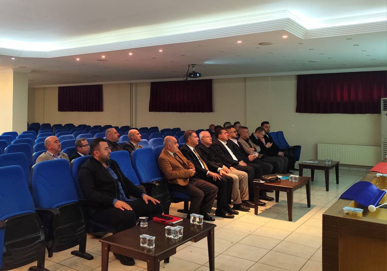 sirnakta-sanayi-sicil-belgesi-bilgilendirme-toplantisi-duzenlendi-2.jpg
