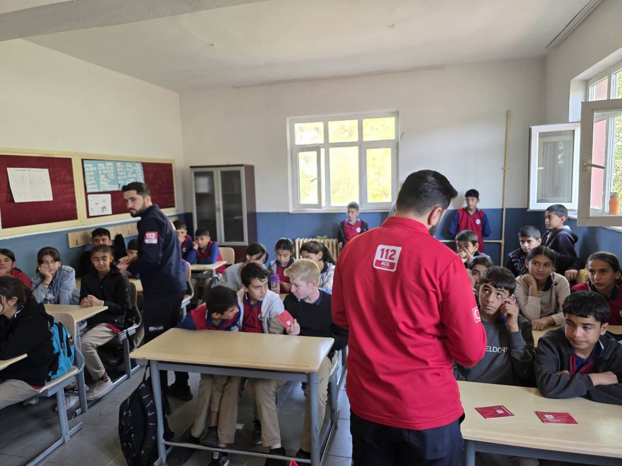 rnakta-ogrencilere-112-acil-cagri-egitimi-verildi3.jpg