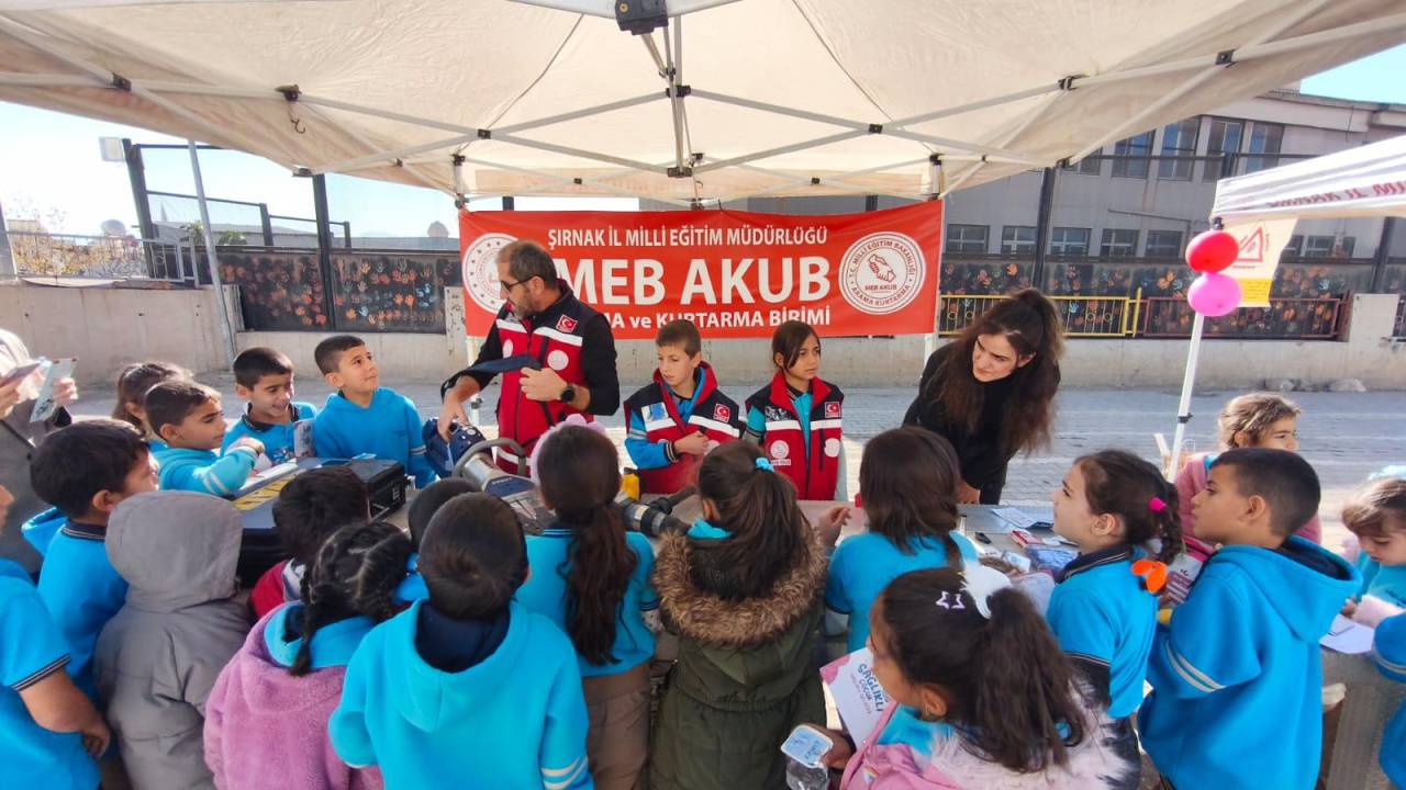 sirnakta-saglikli-okul-saglikli-gelecek-etkinligi-duzenlendi3.jpg