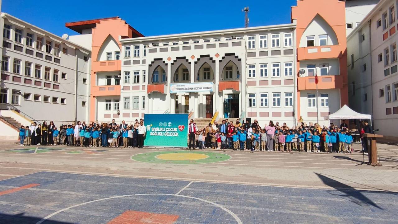 sirnakta-saglikli-okul-saglikli-gelecek-etkinligi-duzenlendi4.jpg