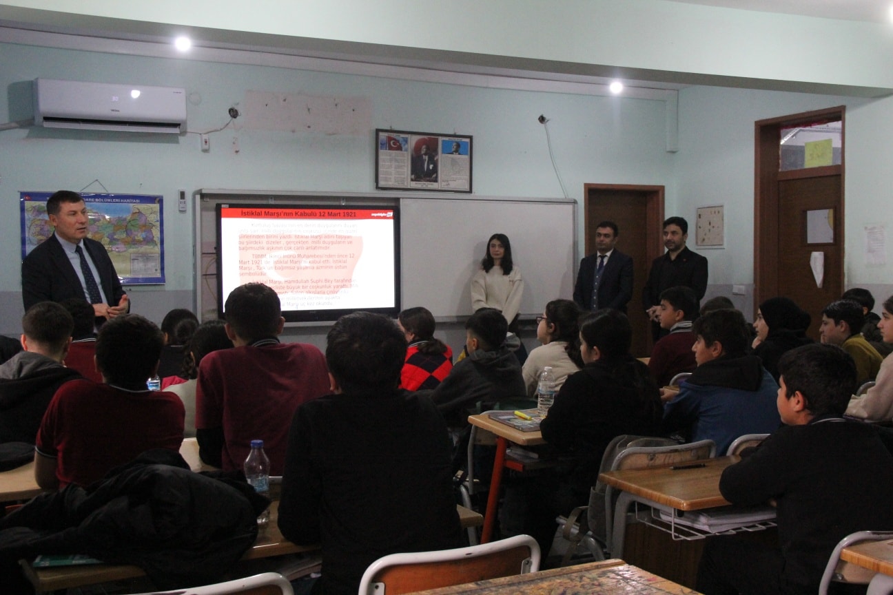 cizrede-ogrencilere-mebinin-egitimdeki-etkisi-anlatildi-3.jpg
