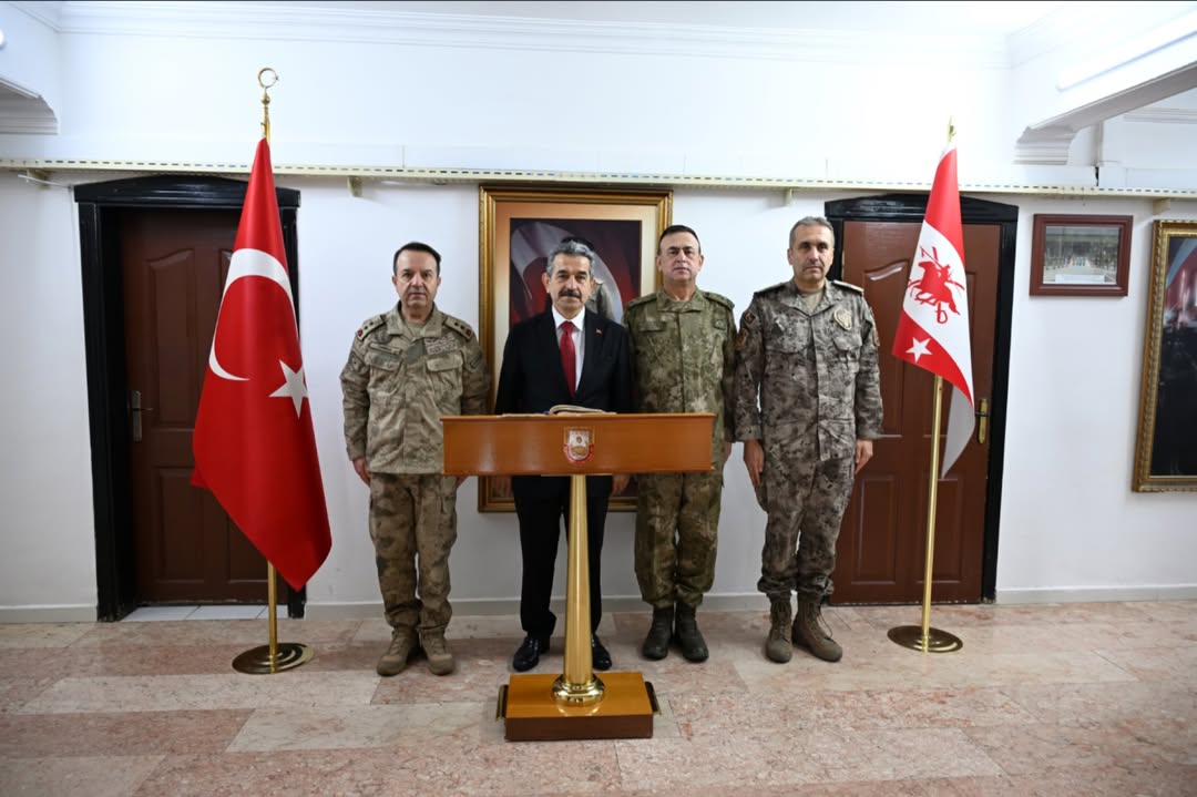 valimiz-birol-ekici-il-jandarma-komutani-tumgeneral-zafer-tombul-ve-il-emniyet-muduru-volkan-sa.jpg