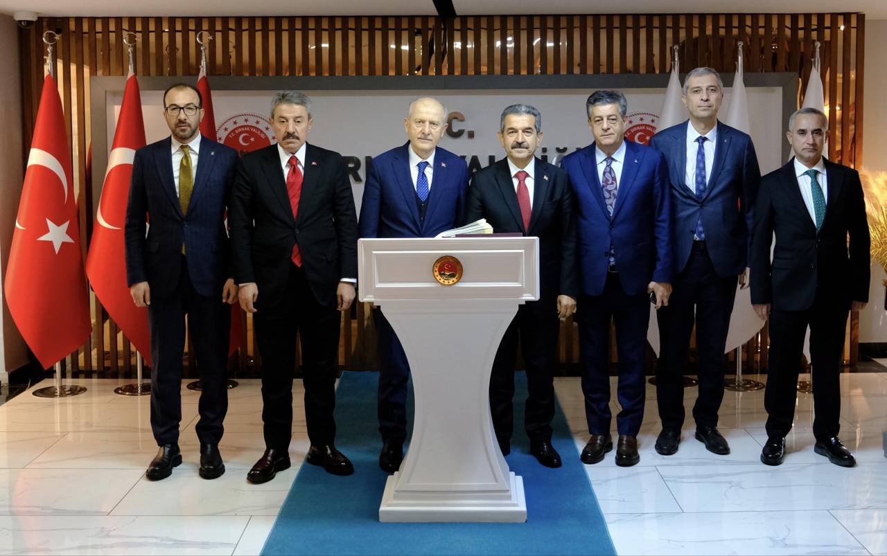 cevre-ve-sehircilik-bakan-yardimcisi-hasan-suver-sirnakta-2.jpg