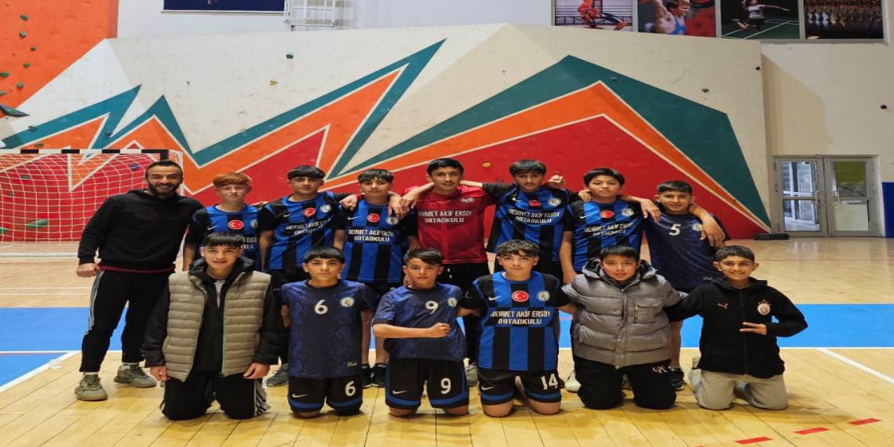 rnakin-altin-cocuklari-idil-mehmet-akif-ersoy-ortaokulu-bolge-sampiyonu-oldu.jpg