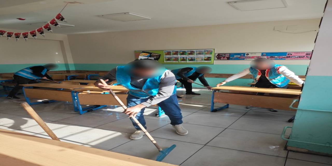 cizre-denetimli-serbestlik-mudurlugunden-okullara-temizlik-destegi-2.jpg