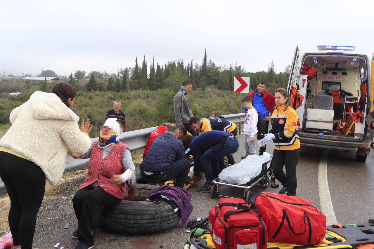 antalyada-otobus-faciasi-9-kisi-hayatini-kaybetti-3.jpg