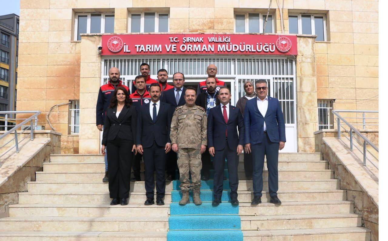tumgeneral-zafer-tombuldan-il-tarim-mudurlugune-ziyaret-2.jpg
