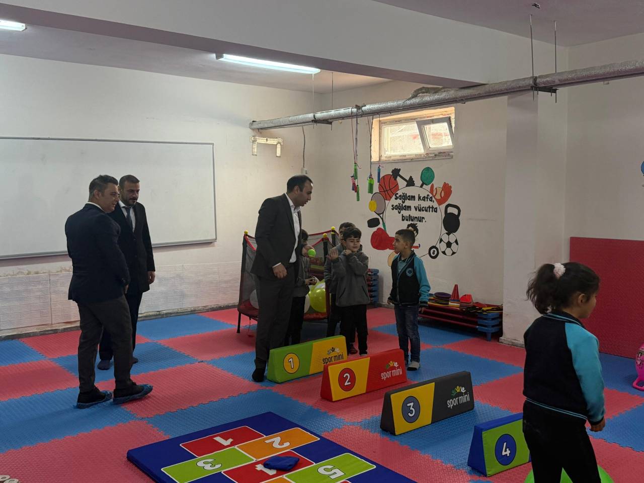 silopide-cumhuriyet-ilkokulunda-spor-odasi-acildi.jpg