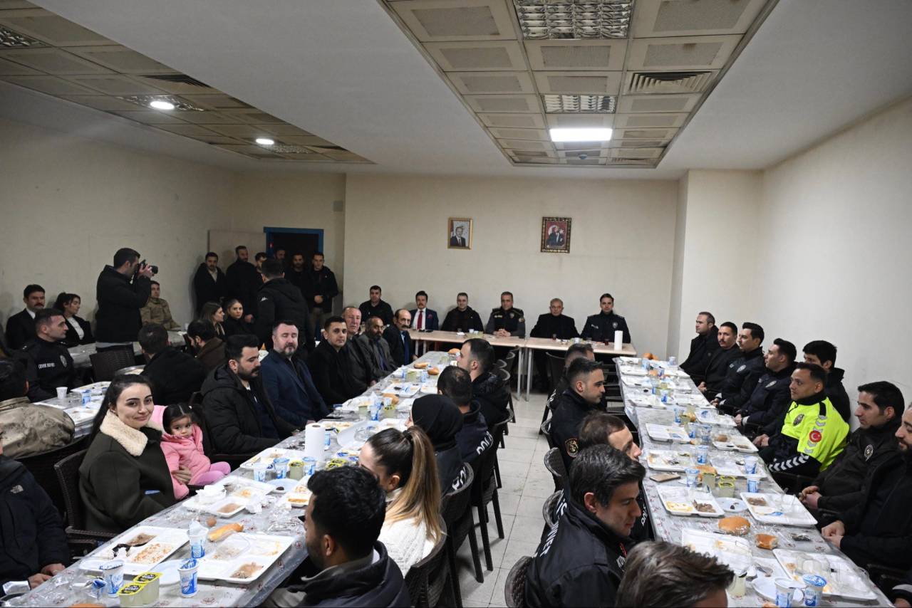 uludere-belediyesinden-emniyet-mensuplarina-iftar-programi-1.jpg