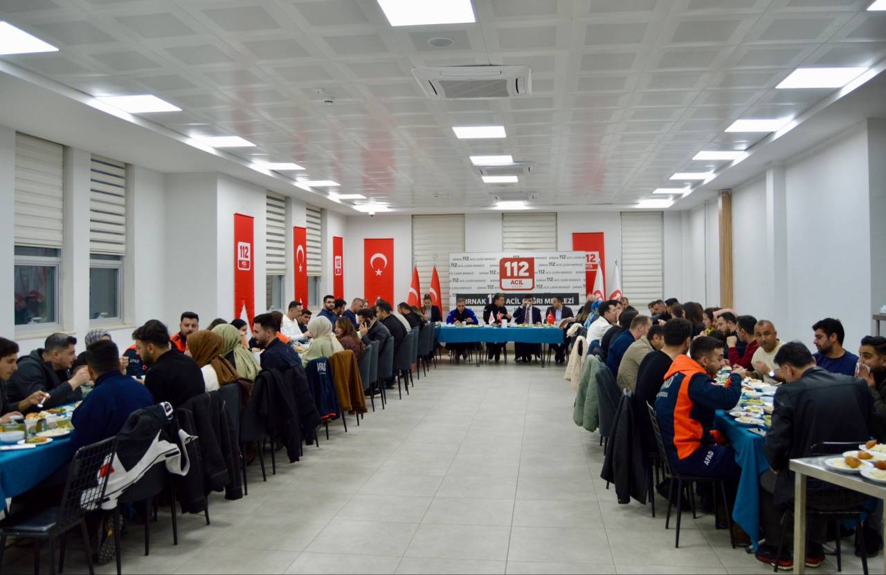 sirnak-112-acil-cagri-merkezi-personeli-iftarda-bulustu.jpg