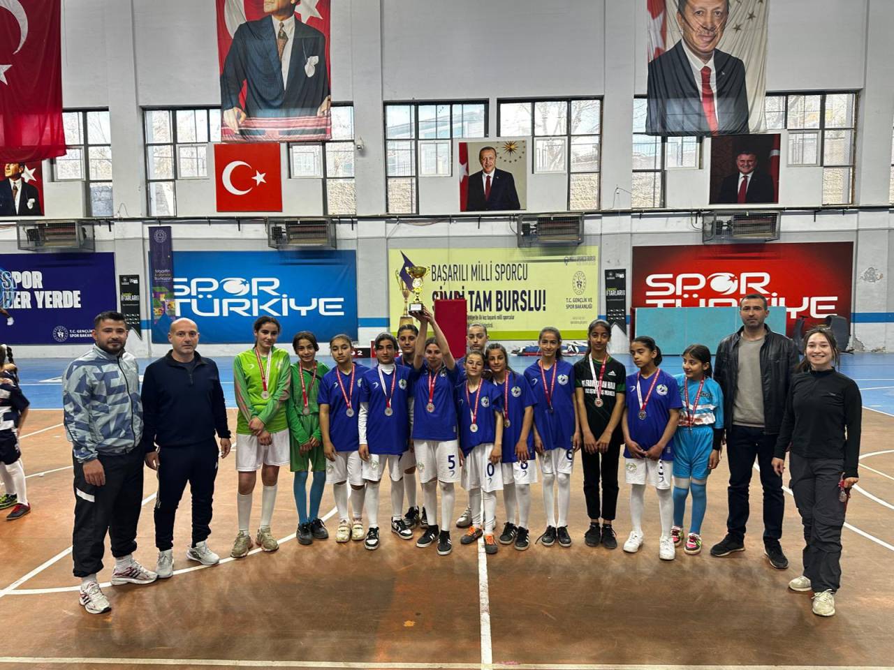 sirnak-yildiz-kizlar-futsal-il-finalleri-sona-erdi-3.jpg
